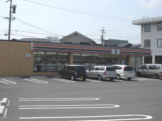 コンビニ　セブンイレブン大垣南頬町１丁目店（コンビニ）まで589m