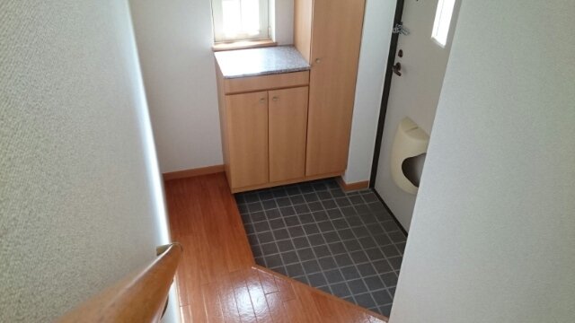 玄関　落ち着いた玄関です