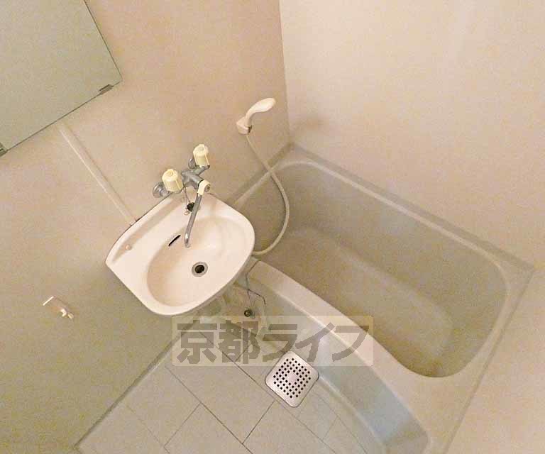 バス・シャワールーム　浴室です。