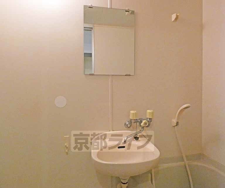 洗面設備　洗面台です