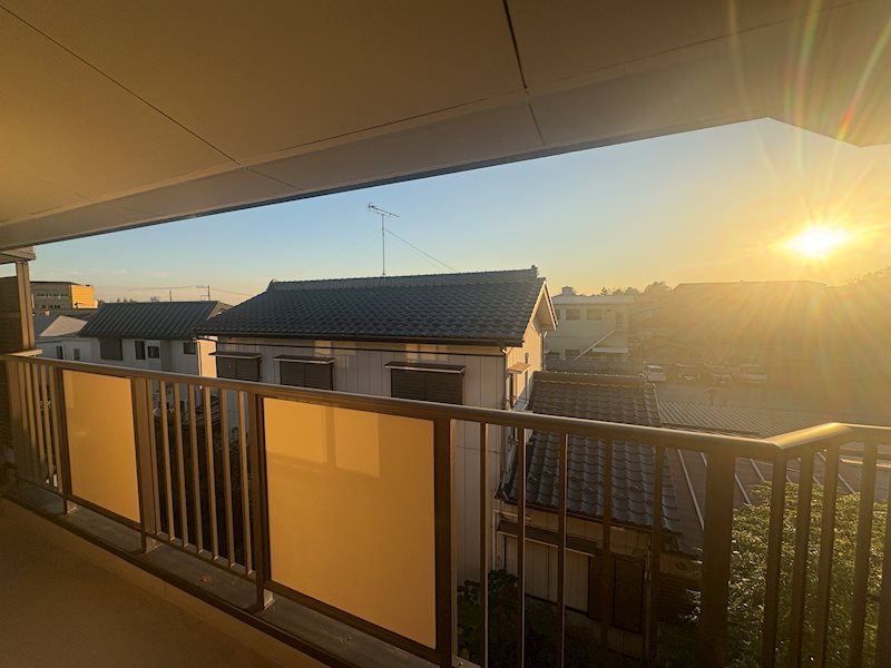 建物外観　敷地内駐車場あります