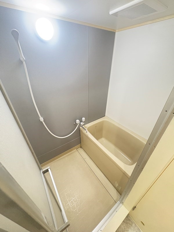 バス・シャワールーム　ゆったりとしたバスです