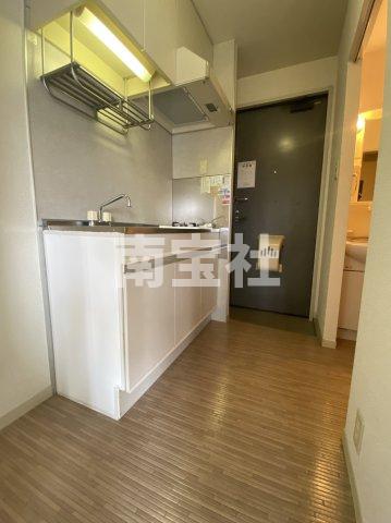 玄関　靴箱ついてます