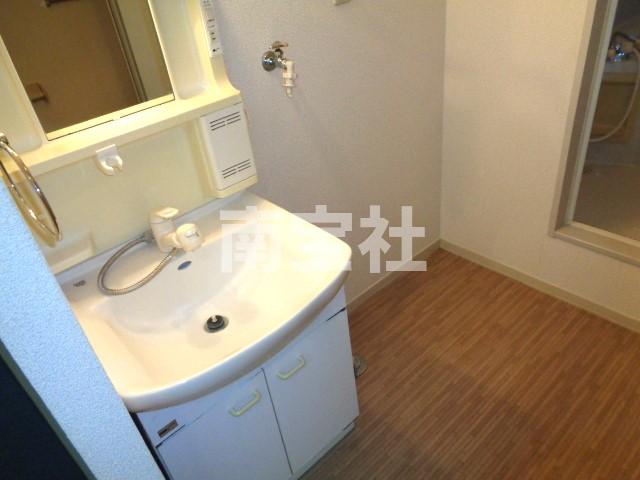 洗面設備　忙しい朝には欠かせない洗面所です