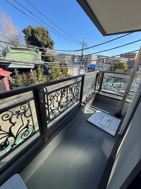 バルコニー　開放的なＬ字型バルコニーです