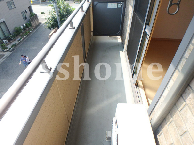 バルコニー　陽当り良好