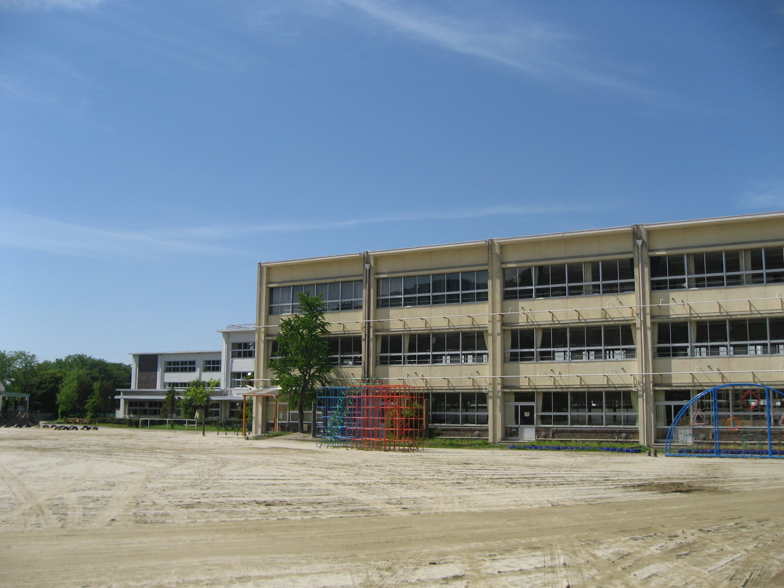 小学校　多治見市立笠原小学校（小学校）まで2524m