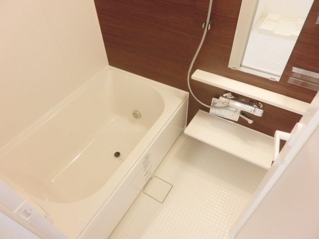 バス・シャワールーム　バスルーム