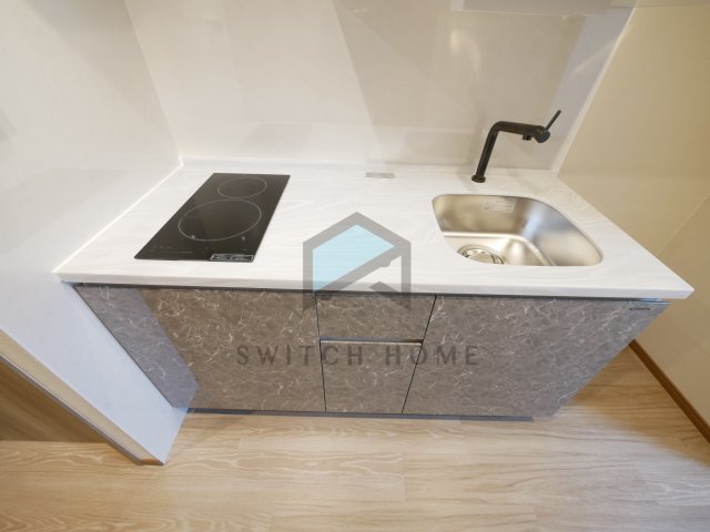 キッチン　キレイなキッチンです！≪内装は2.5.8F白色/3.6.9F