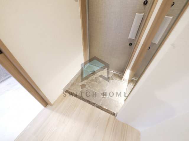 玄関　玄関です！≪内装は2.5.8F白色/3.6.9Fグレー/4.