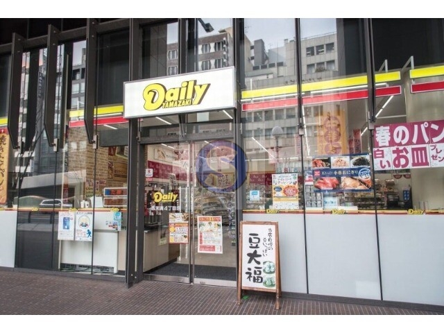コンビニ　デイリーヤマザキ西天満4丁目店（コンビニ）まで98m