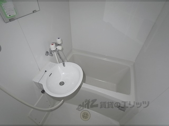 バス・シャワールーム　バス