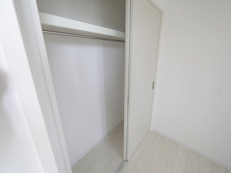 玄関　クローゼット（収納充実してます）