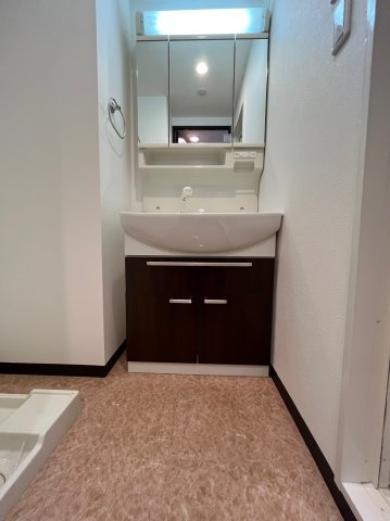 洗面設備　詳細は、RISUMO江坂本店までお問合せください♪