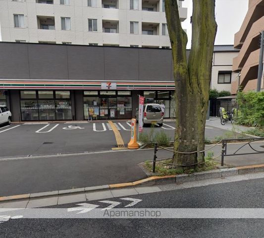 コンビニ　セブンイレブン（コンビニ）まで621m