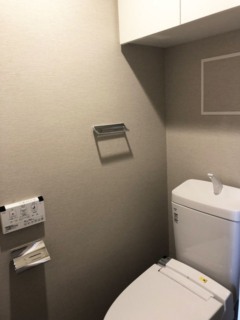 トイレ　※写真は同タイプ住戸です。