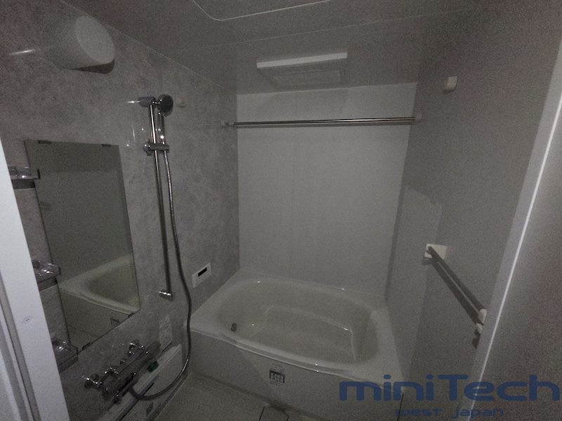 バス・シャワールーム　現地モデルルーム写真のため現況優先