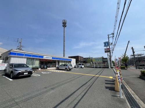コンビニ　ローソン 東大阪西岩田四丁目店（コンビニ）まで578m