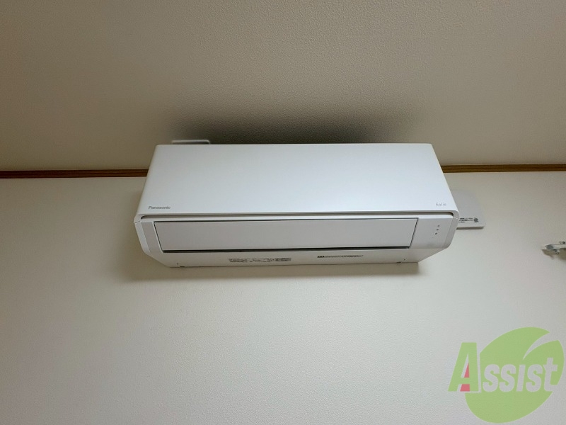 その他設備　こちらエアコンです。春夏秋冬快適に過ごせます。