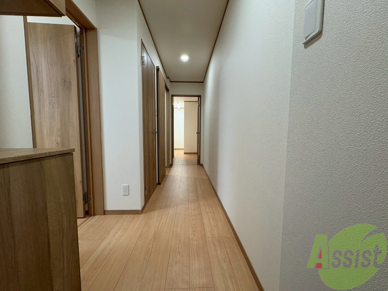 玄関　玄関に広さがあるので、開放感がありますね。