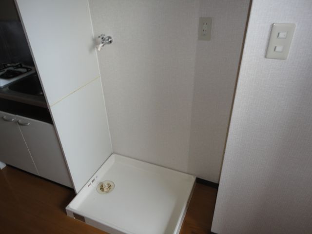 その他部屋・スペース　防水パン付き洗濯機置場