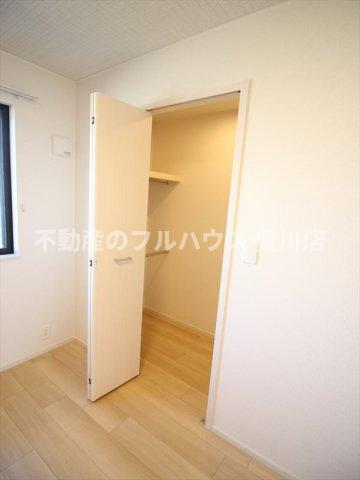 収納　写真は反転タイプ別室