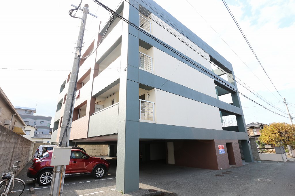 建物外観　古賀市でお部屋を探される際は、トーマスリビング古賀店へお気軽