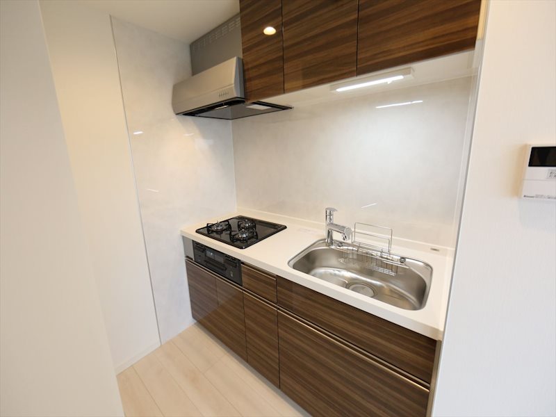 キッチン　システムキッチン　3口ガスコンロ　グリル付