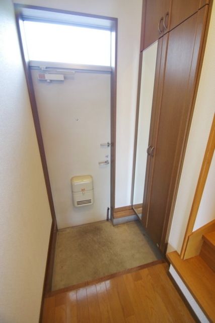 玄関　タウンハウジング稲田堤店までお問い合わせください★