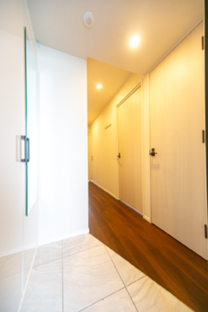 玄関　※写真は同タイプ住戸です。