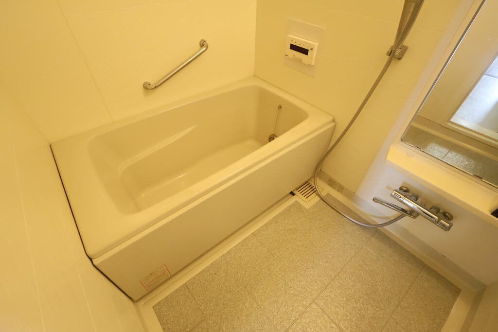 バス・シャワールーム　追焚給湯機能付き