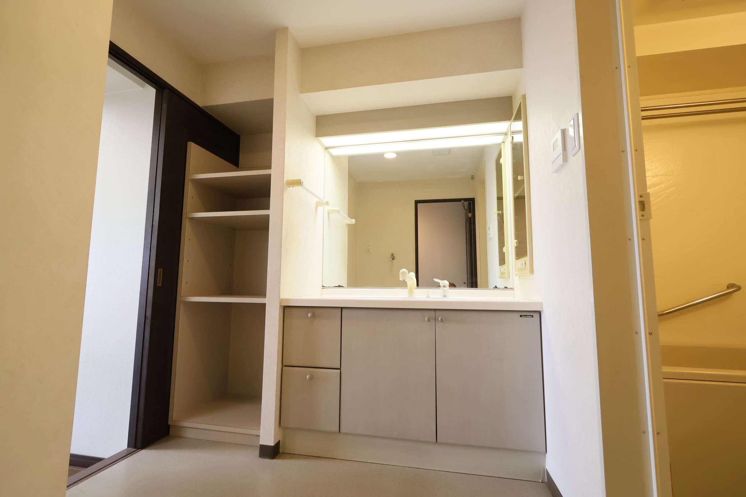 洗面設備　洗面化粧台