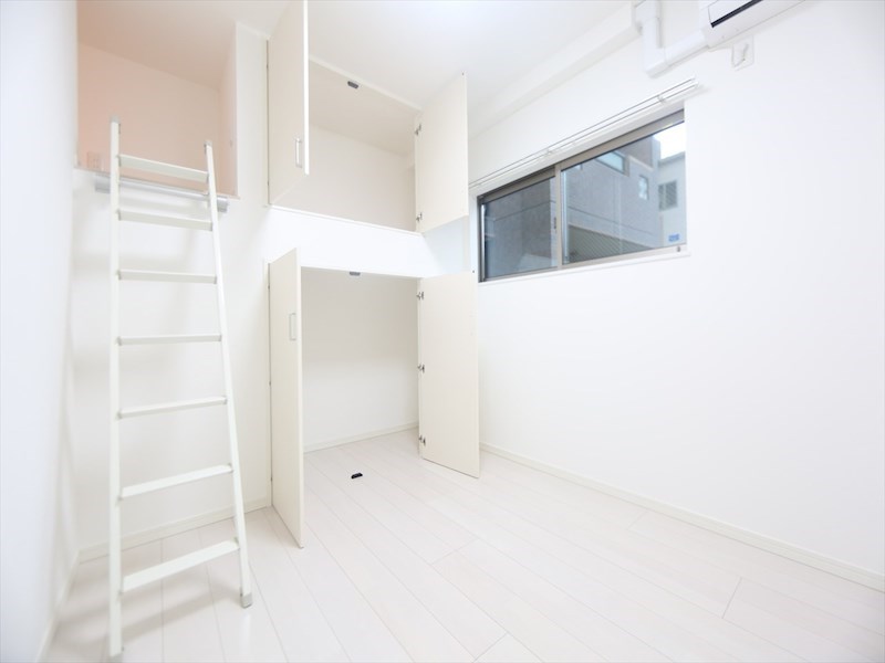 その他部屋・スペース　洋室4.2帖　クローゼット付（収納充実してます）