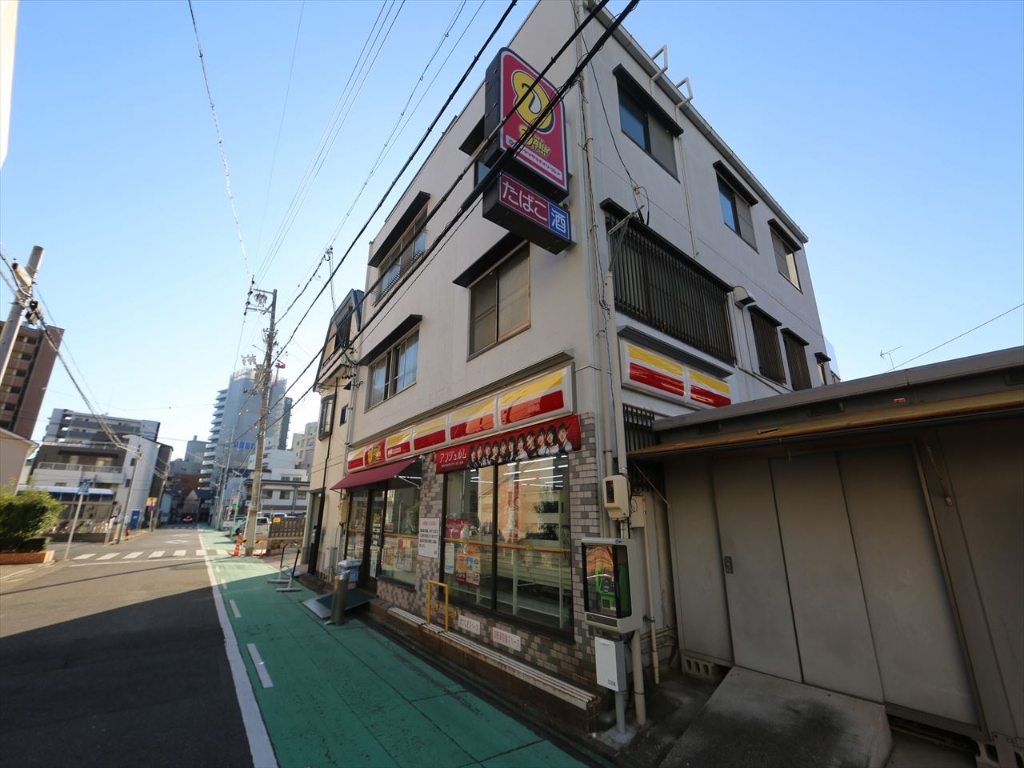 コンビニ　ニューヤマザキデイリーストア新栄二丁目店（コンビニ）まで154m