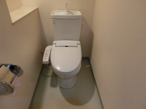 トイレ　※別の部屋の写真です