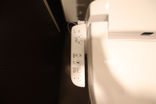 トイレ　※別室の参考写真の為、現況優先です。