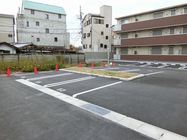 その他共有部分　平面駐車場！