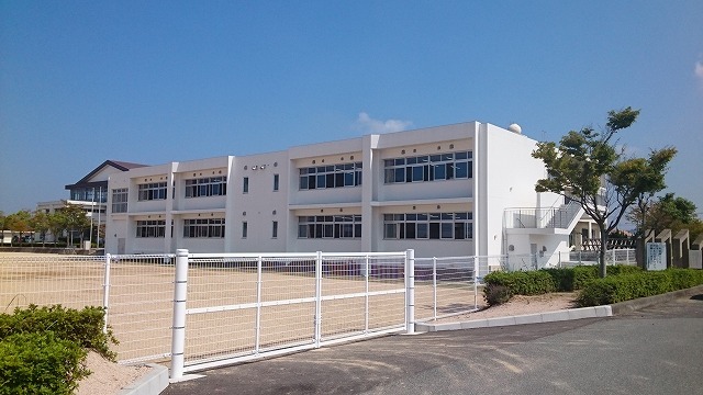 小学校　宇部市立黒石小学校（小学校）まで750m