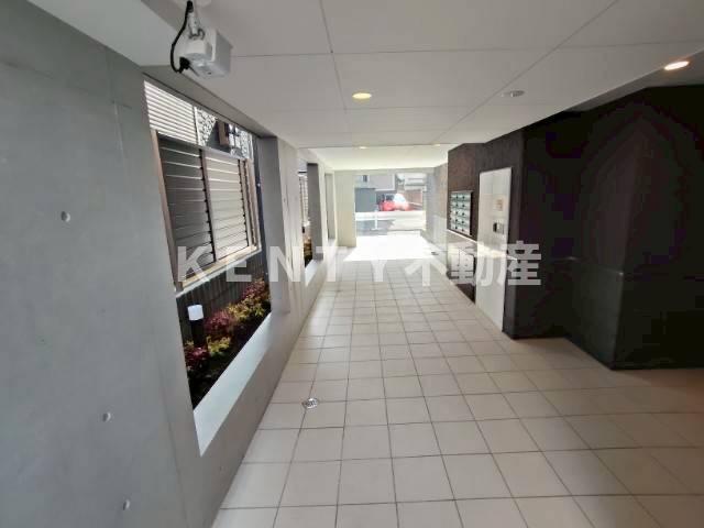 エントランス　清潔なエントランスです