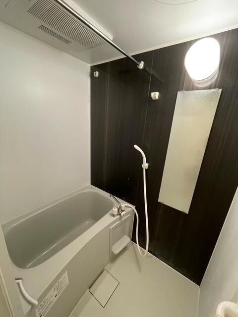 バス・シャワールーム　お風呂で日々の疲れを落としましょう