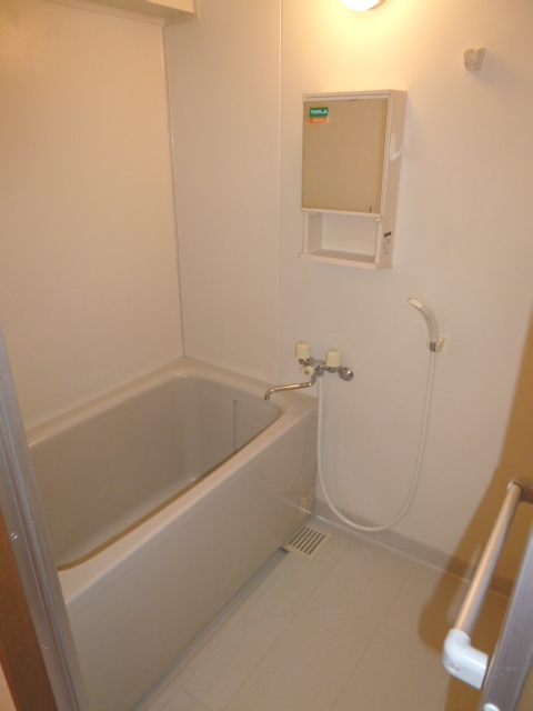 バス・シャワールーム　ゆったり過ごせるお風呂です