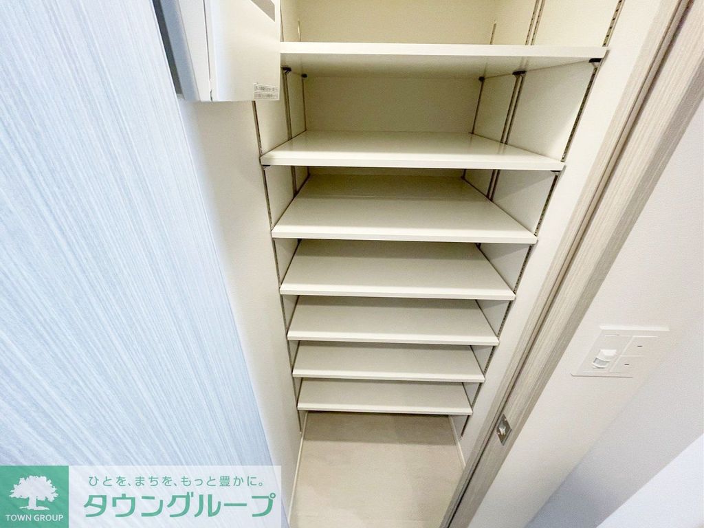 玄関　バルコニー