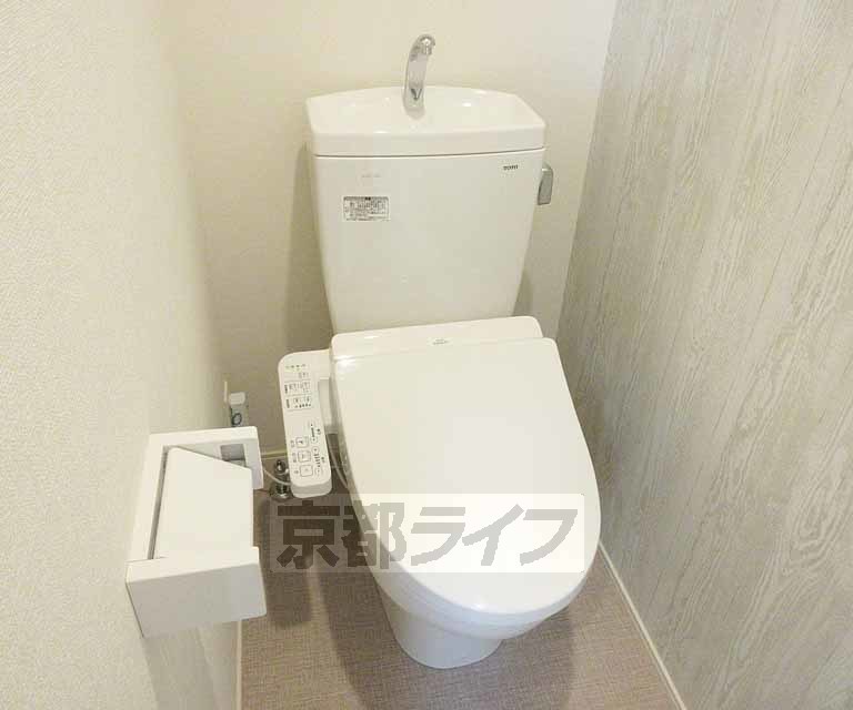 トイレ　ウォシュレットつきトイレです・