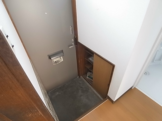 玄関　同一物件参考写真