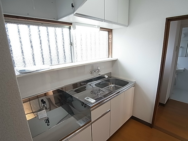 キッチン　同一物件参考写真