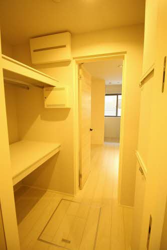 収納　ウォークインクローゼット