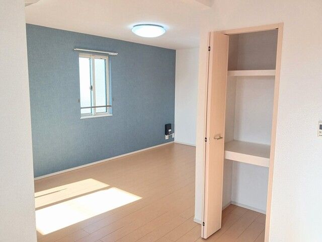 その他部屋・スペース　落ち着いて過ごせるお部屋なので、寝室にいかがでしょうか