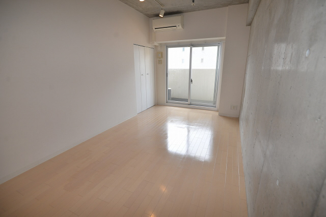 居室・リビング　写真は同マンションの違うお部屋のものです