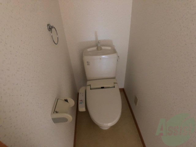トイレ　ウォシュレット付きのトイレです。安心して使用できますね。