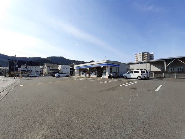 コンビニ　ローソン 高知神田店（コンビニ）まで650m